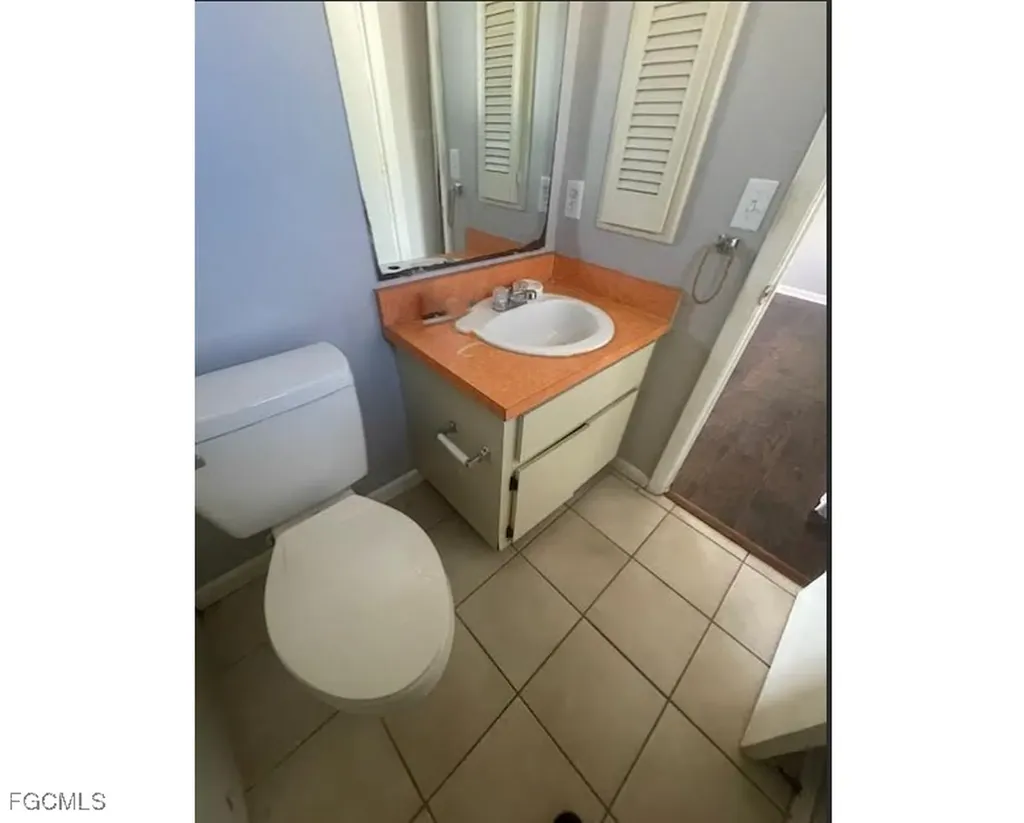28/30 SE 24th Avenue Cape Coral FL 33990