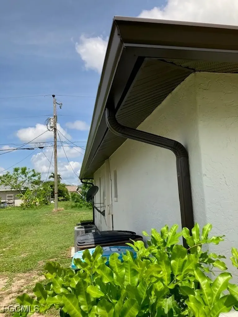 28/30 SE 24th Avenue Cape Coral FL 33990