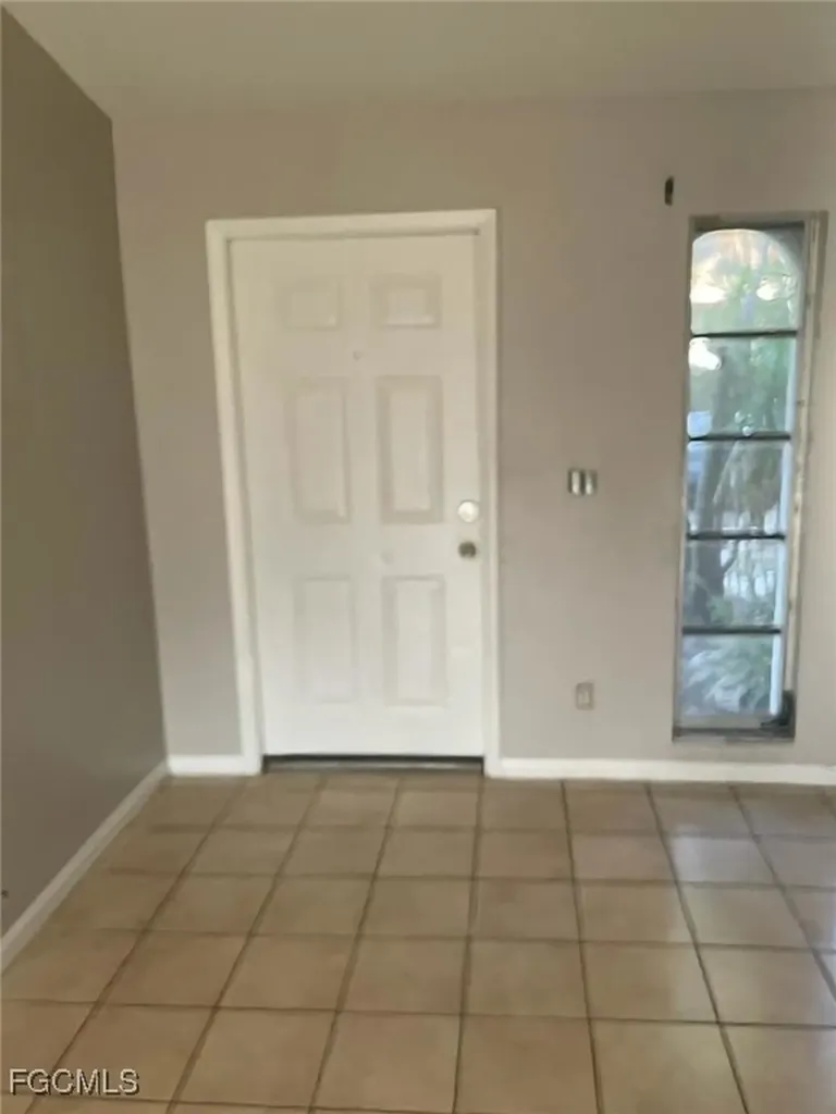 28/30 SE 24th Avenue Cape Coral FL 33990