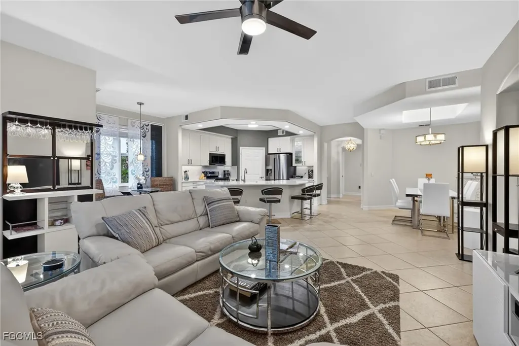 2001 Tarpon Bay Drive N Naples FL 34119