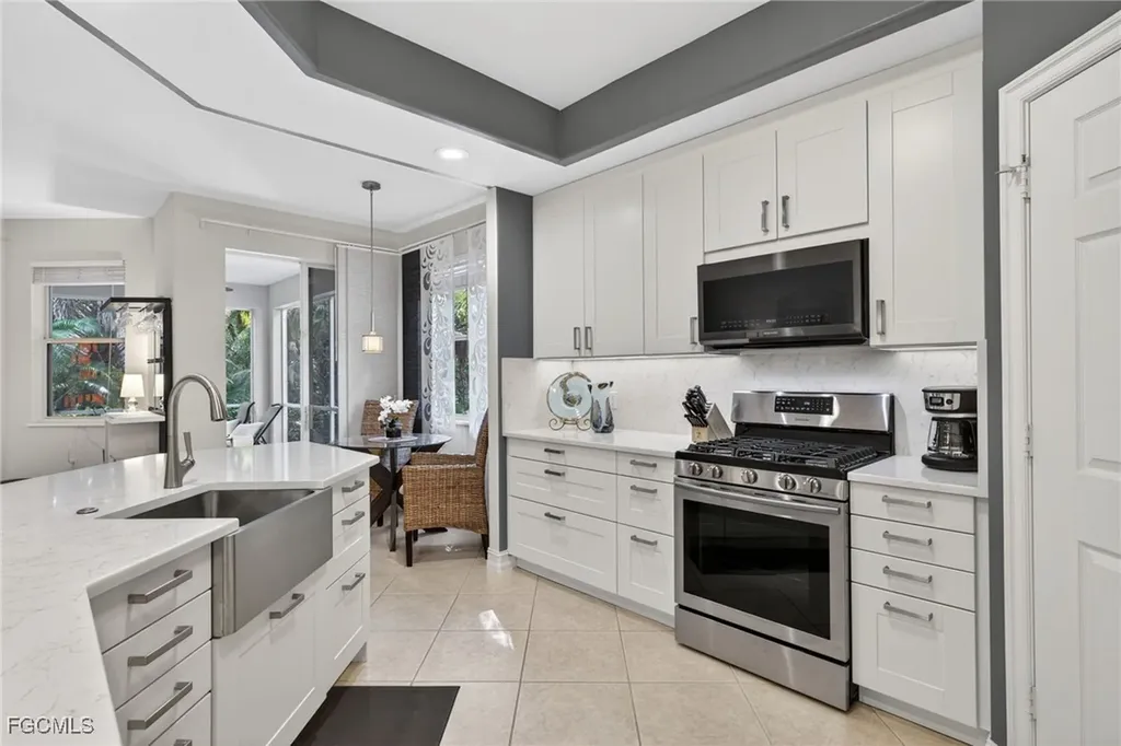 2001 Tarpon Bay Drive N Naples FL 34119