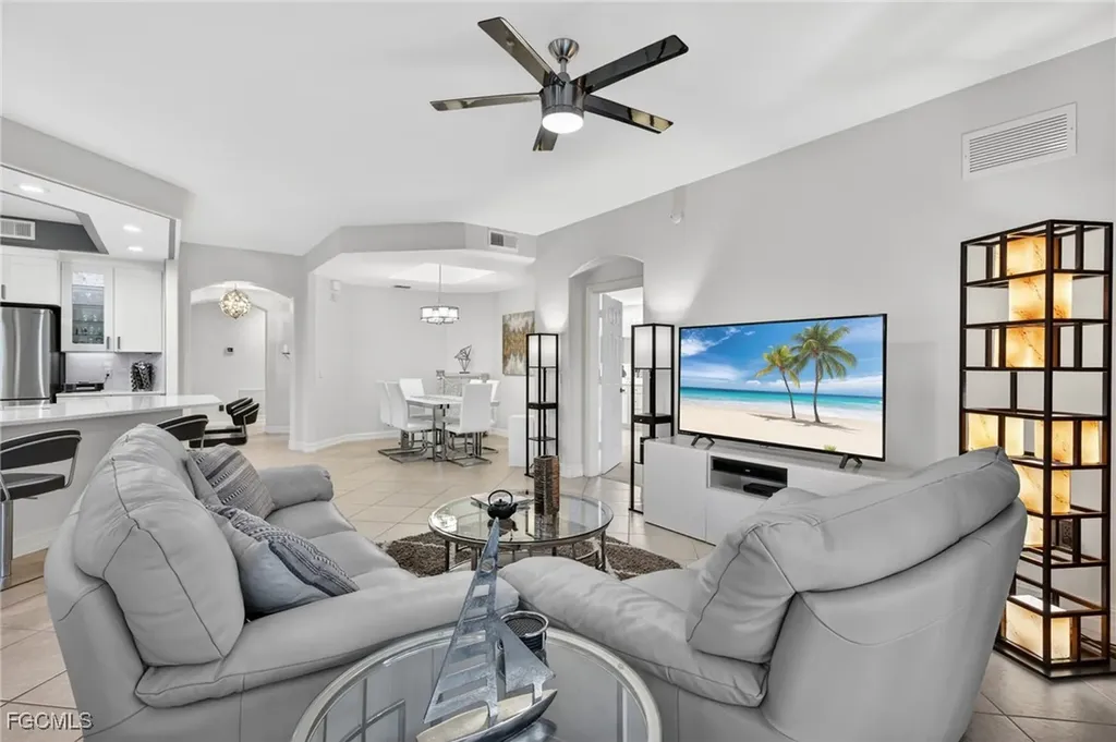 2001 Tarpon Bay Drive N Naples FL 34119