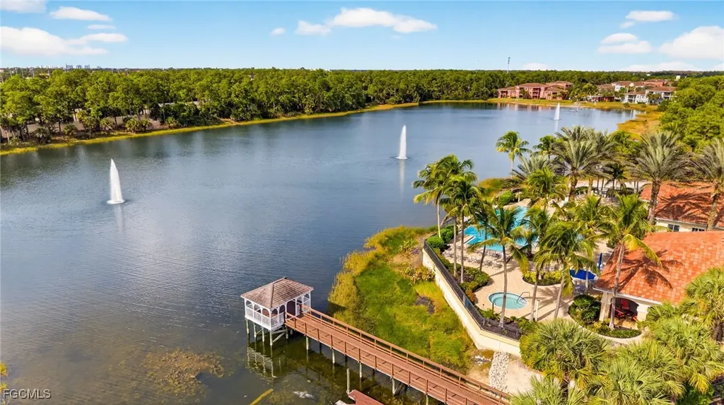 2001 Tarpon Bay Drive N Naples FL 34119