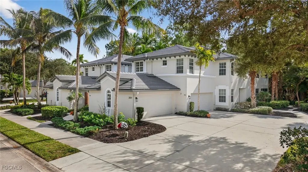 2001 Tarpon Bay Drive N Naples FL 34119