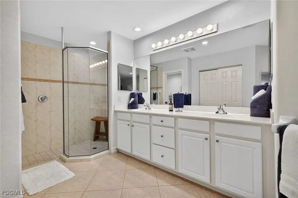 2001 Tarpon Bay Drive N Naples FL 34119