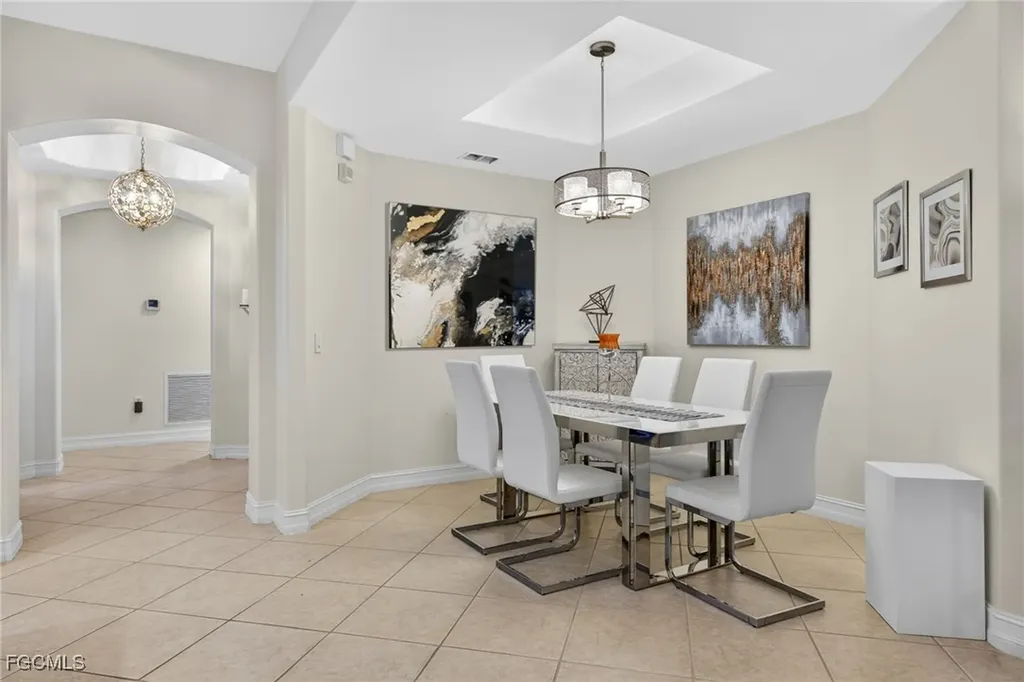 2001 Tarpon Bay Drive N Naples FL 34119