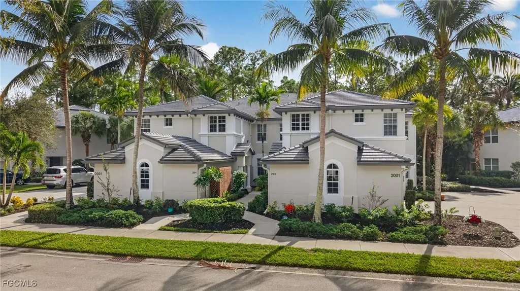 2001 Tarpon Bay Drive N Naples FL 34119