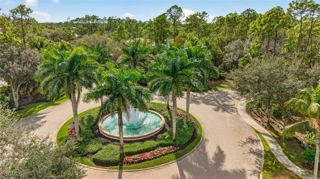 2001 Tarpon Bay Drive N Naples FL 34119