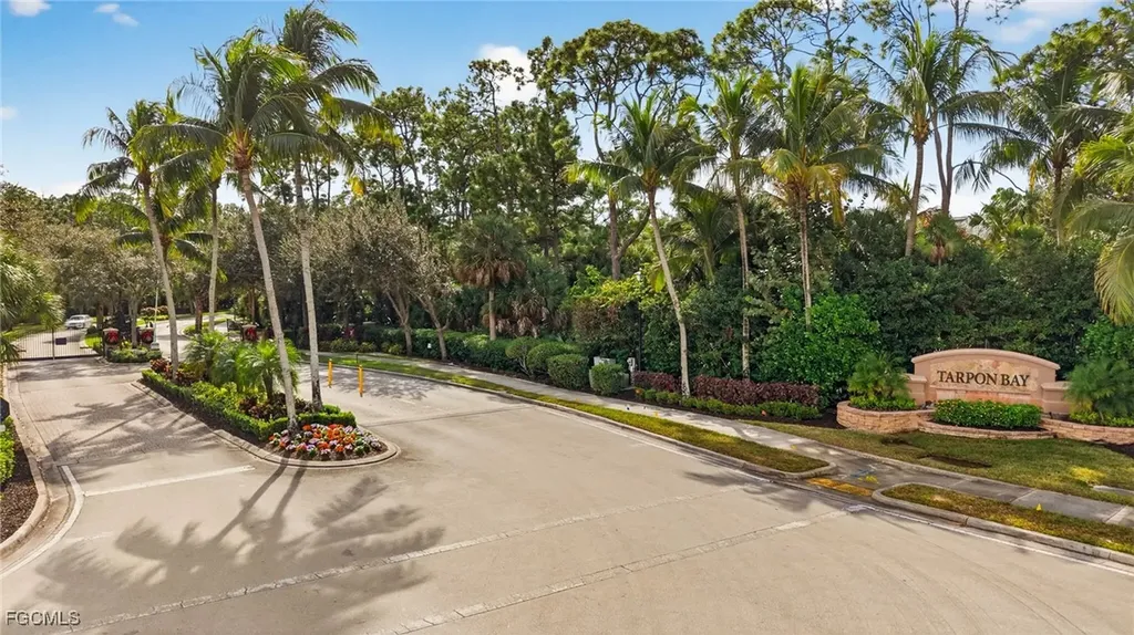 2001 Tarpon Bay Drive N Naples FL 34119