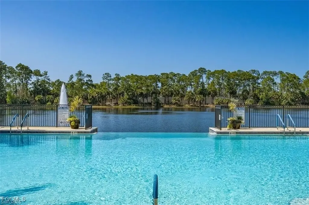 2001 Tarpon Bay Drive N Naples FL 34119