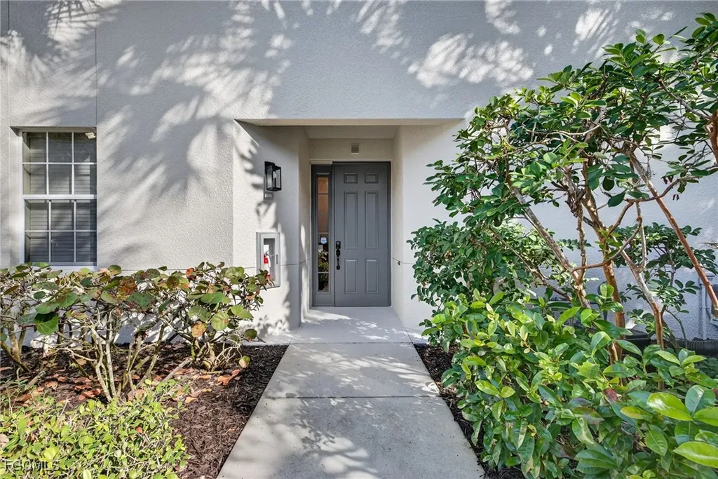 2001 Tarpon Bay Drive N Naples FL 34119