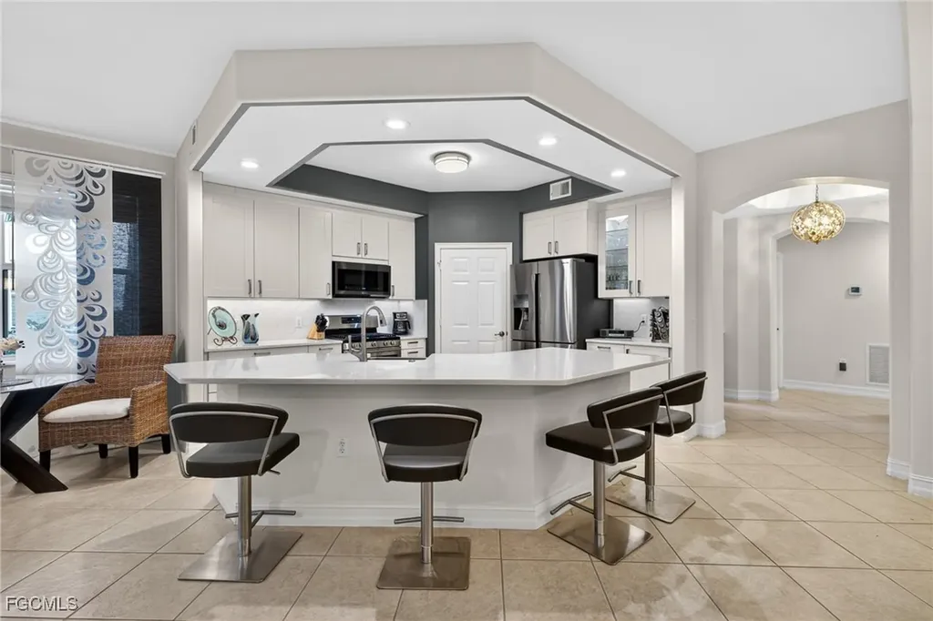 2001 Tarpon Bay Drive N Naples FL 34119