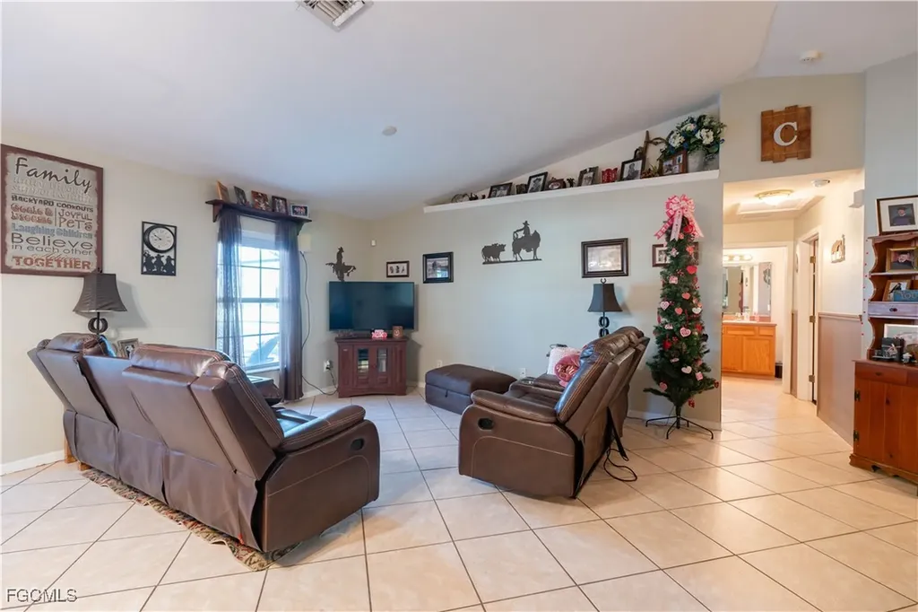 7049 Tide Circle Labelle FL 33935