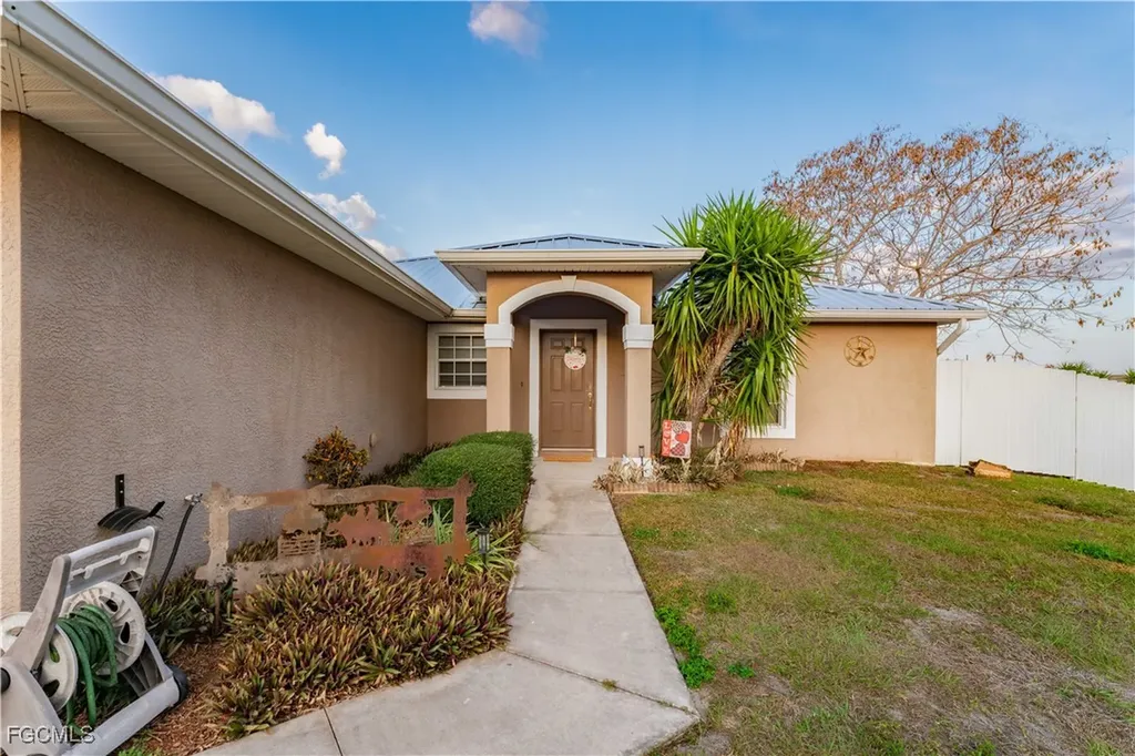 7049 Tide Circle Labelle FL 33935