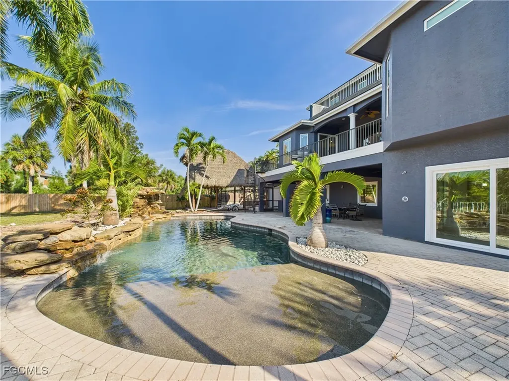 16700 Wisteria Drive Fort Myers FL 33908