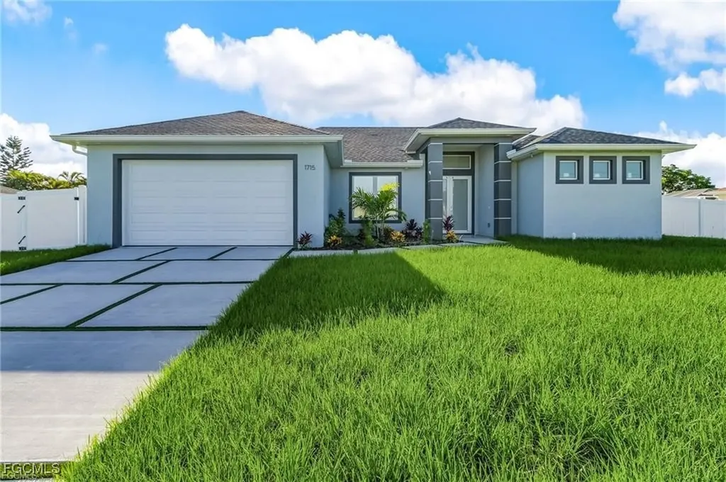 1715 NE 2nd Place Cape Coral FL 33909