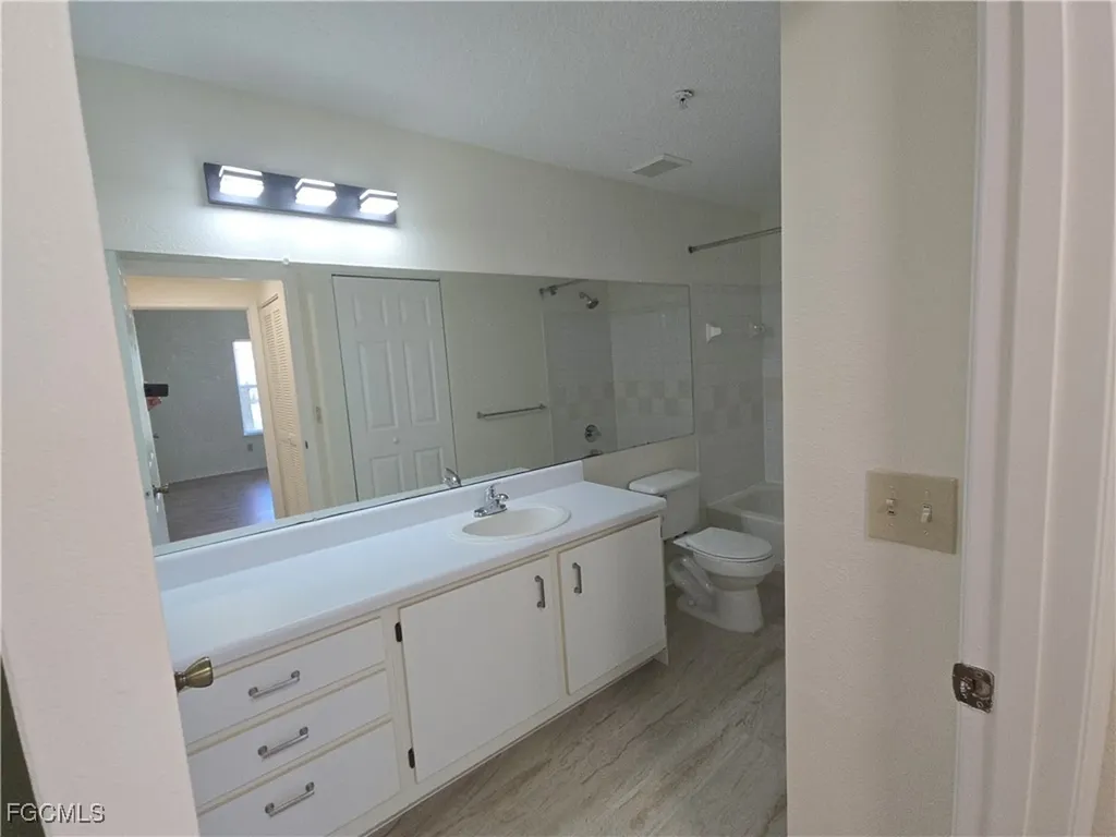 11500 Villa Grand Fort Myers FL 33913