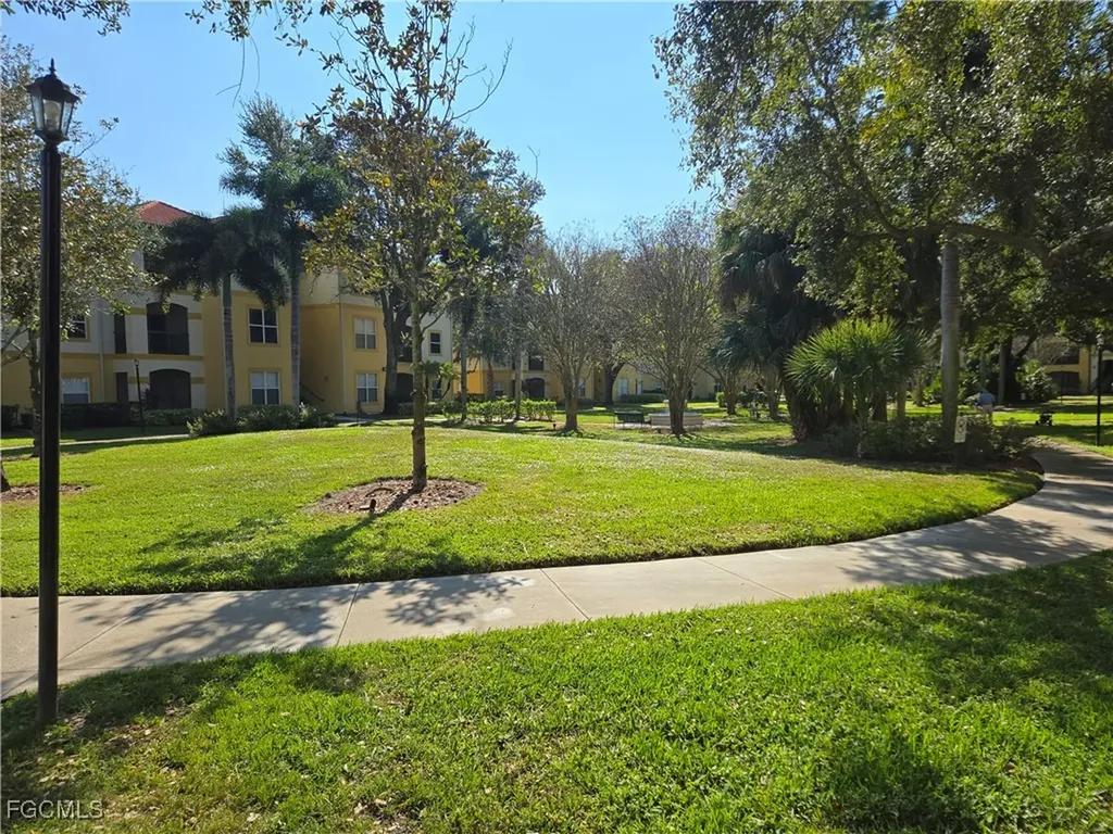 11500 Villa Grand Fort Myers FL 33913