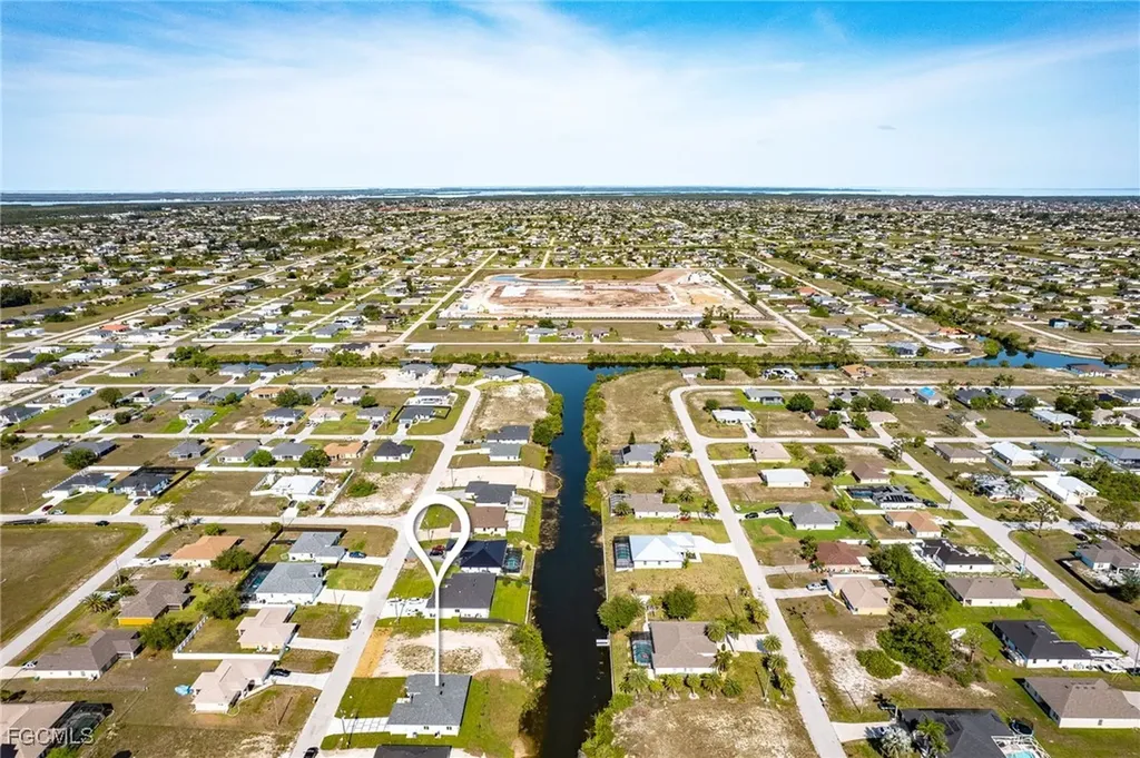 1623 NW 2nd Street Cape Coral FL 33993