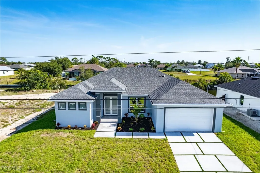 1623 NW 2nd Street Cape Coral FL 33993