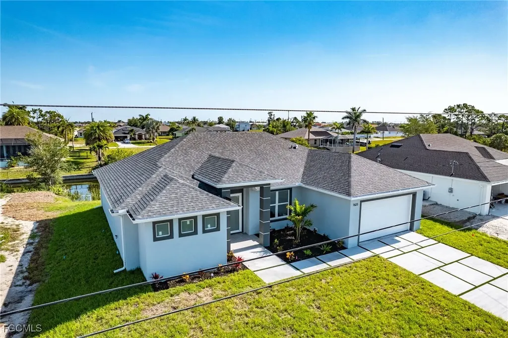 1623 NW 2nd Street Cape Coral FL 33993