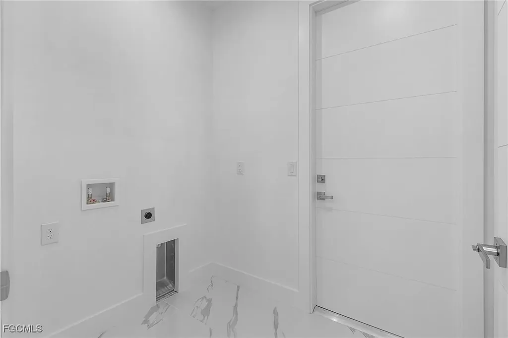1623 NW 2nd Street Cape Coral FL 33993