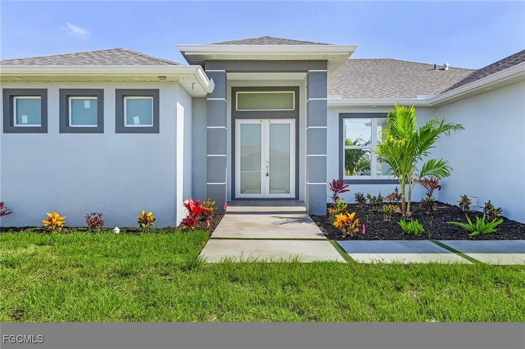 1623 NW 2nd Street Cape Coral FL 33993