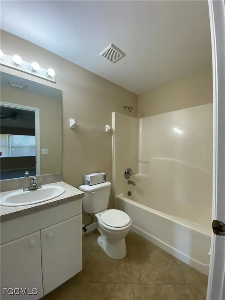 1127 Gilbert Avenue S Lehigh Acres FL 33973