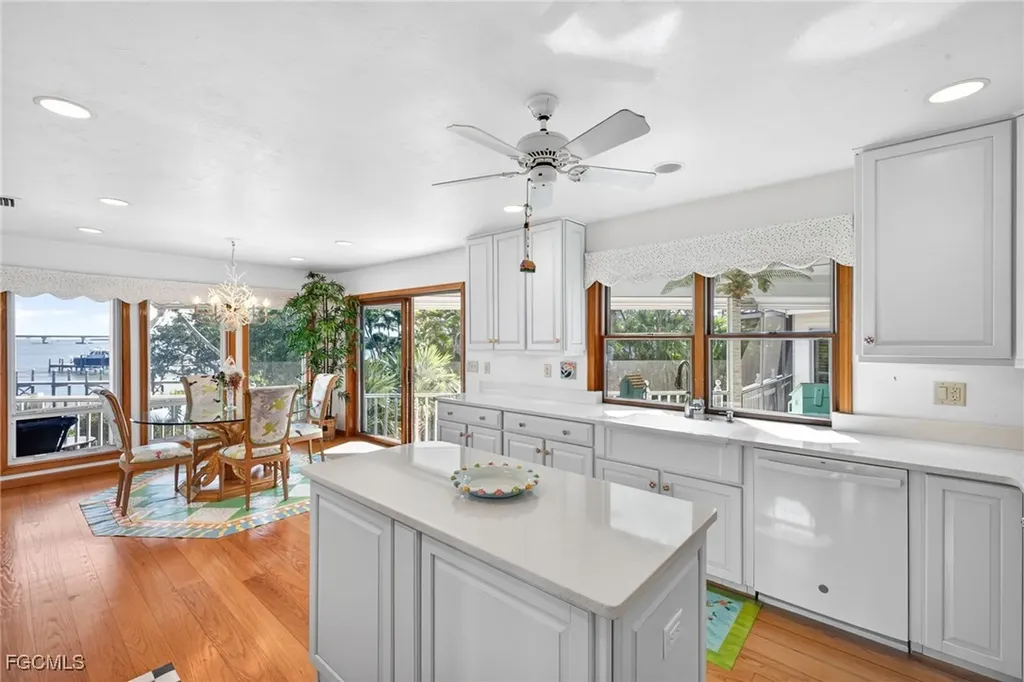 1157 Bird Lane Sanibel FL 33957