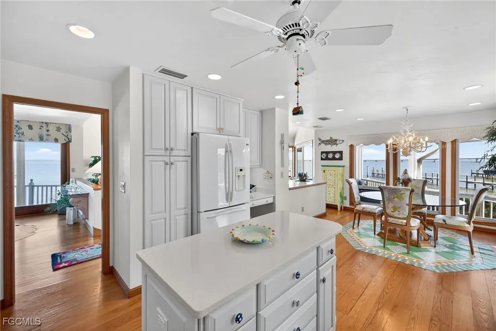 1157 Bird Lane Sanibel FL 33957