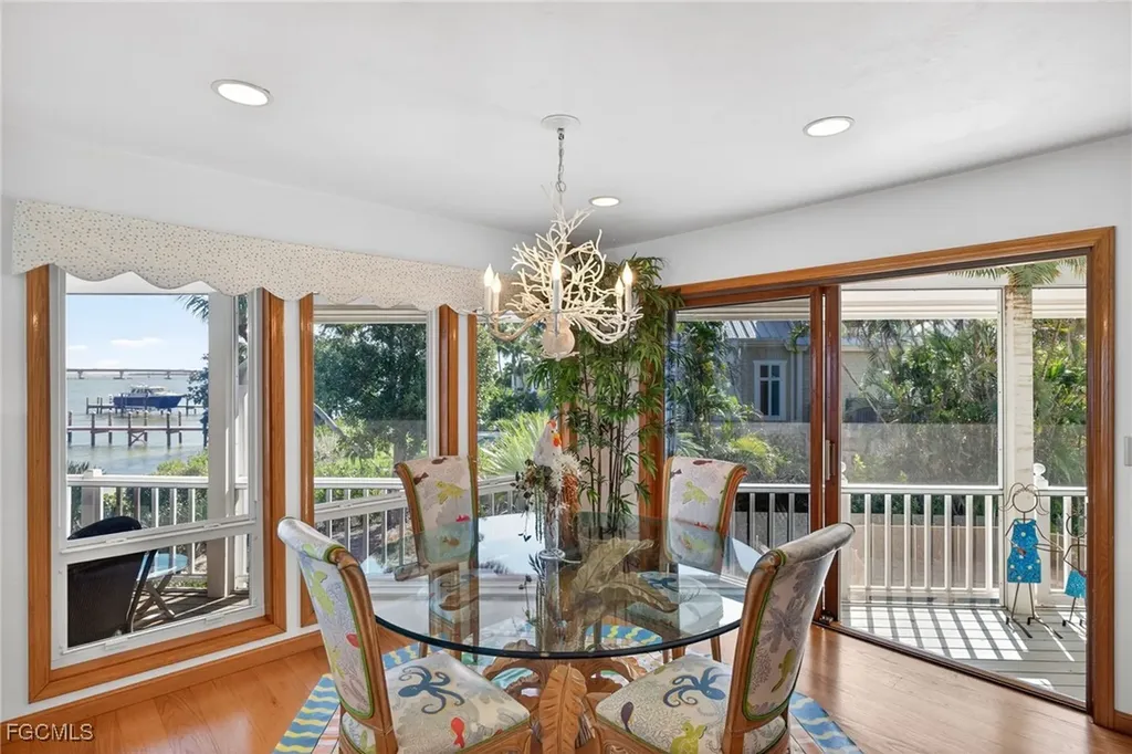 1157 Bird Lane Sanibel FL 33957