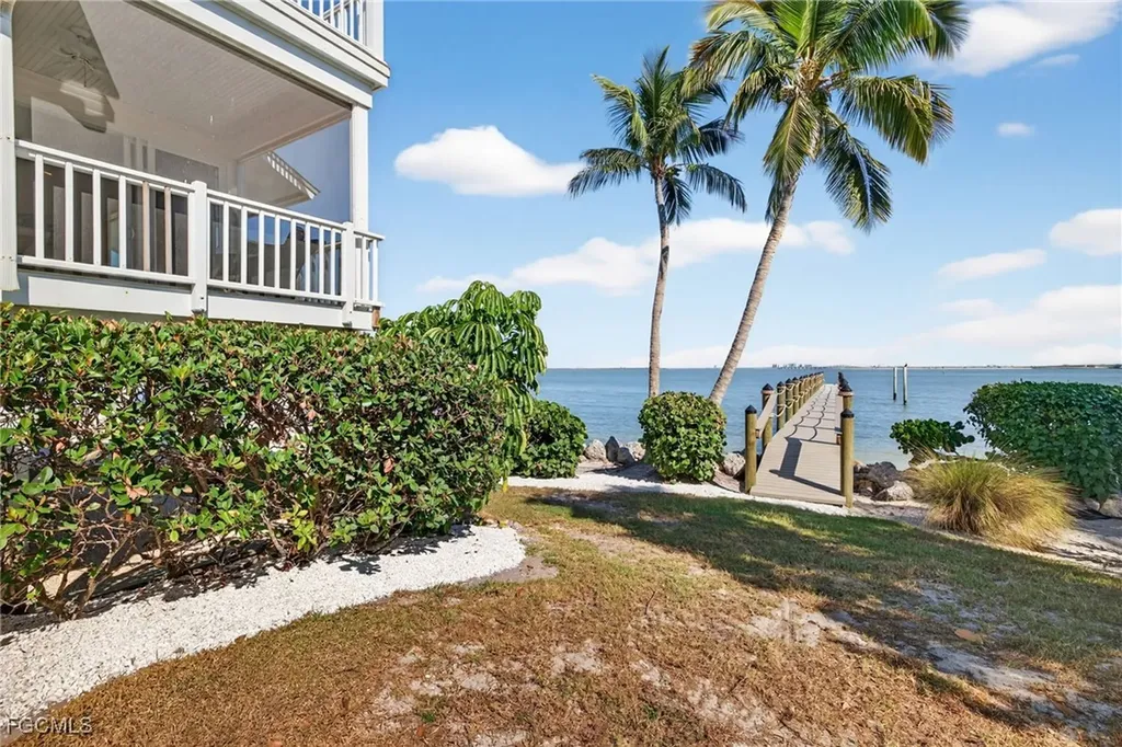 1157 Bird Lane Sanibel FL 33957