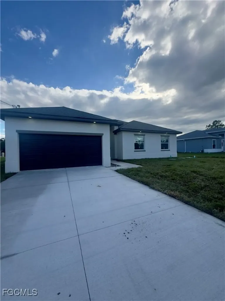 748 Chestnut Street E Lehigh Acres FL 33974