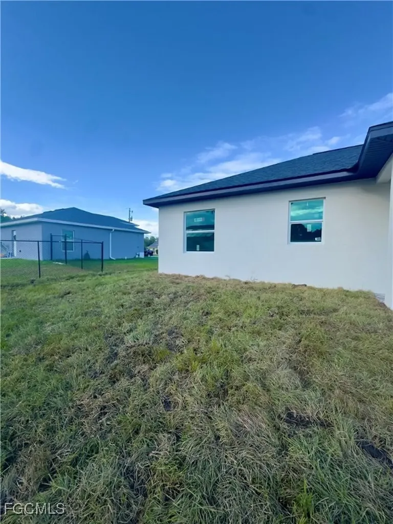 748 Chestnut Street E Lehigh Acres FL 33974