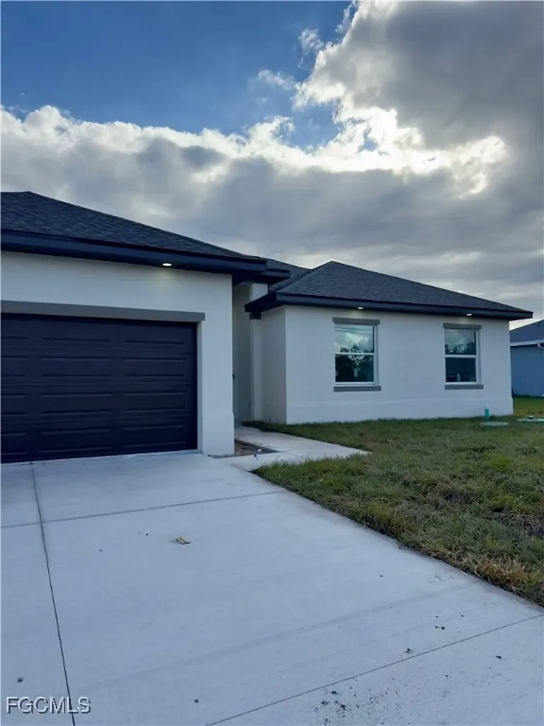 748 Chestnut Street E Lehigh Acres FL 33974