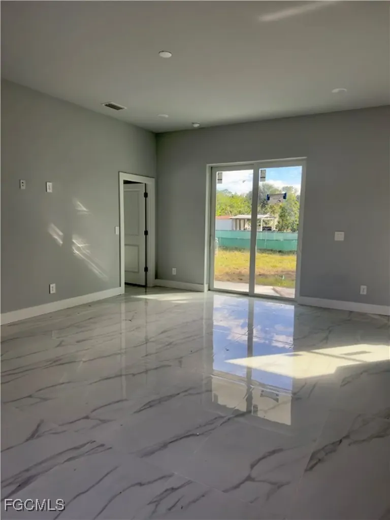 748 Chestnut Street E Lehigh Acres FL 33974