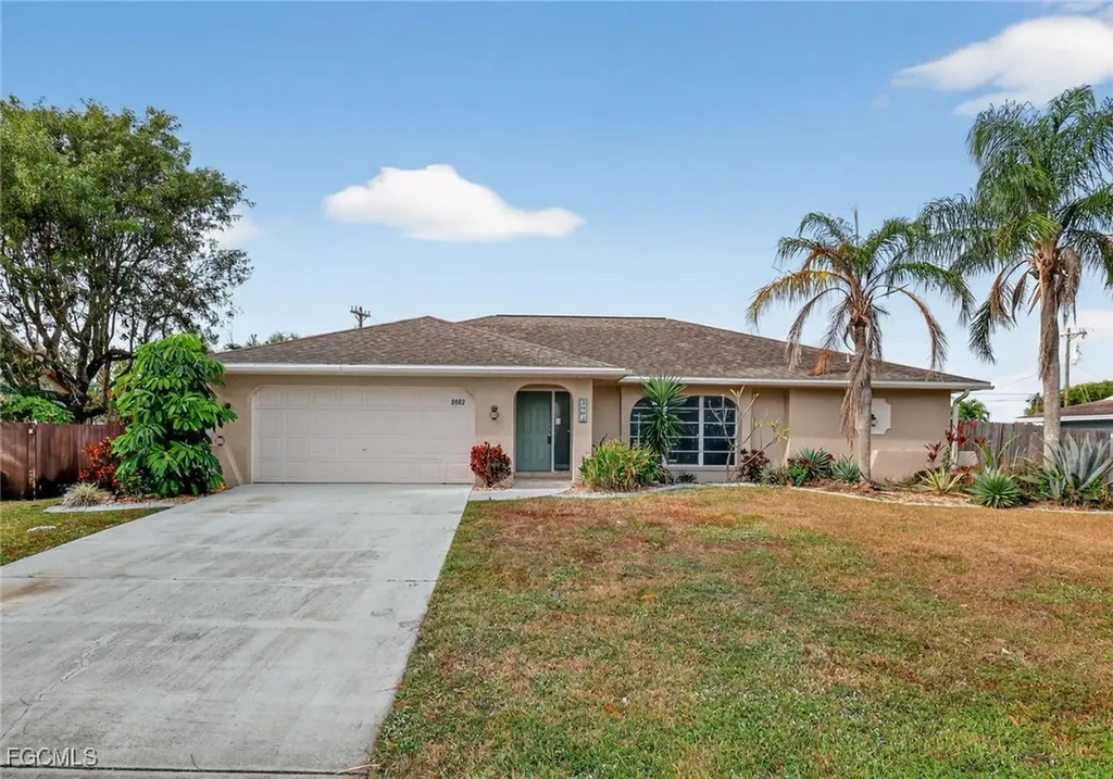 3902 SE 2nd Place Cape Coral FL 33904