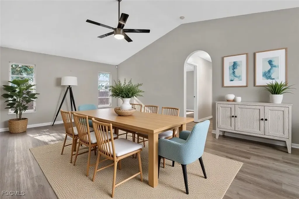 3902 SE 2nd Place Cape Coral FL 33904