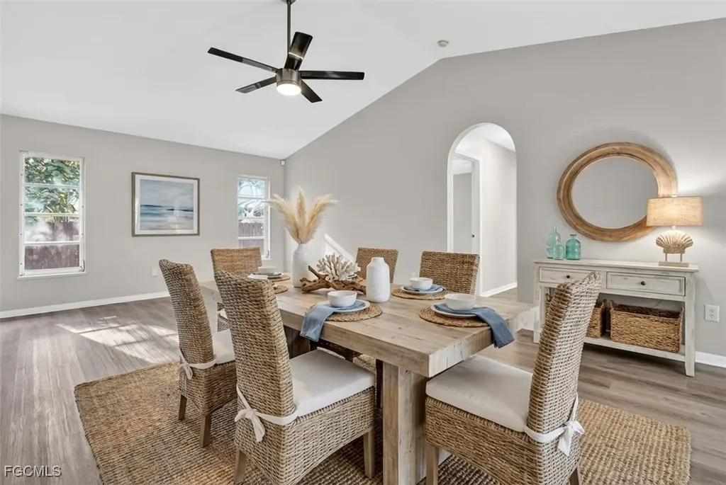 3902 SE 2nd Place Cape Coral FL 33904