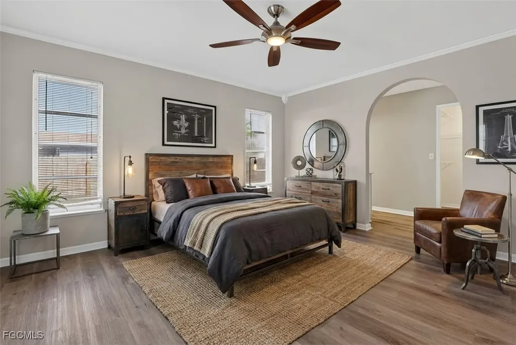 3902 SE 2nd Place Cape Coral FL 33904