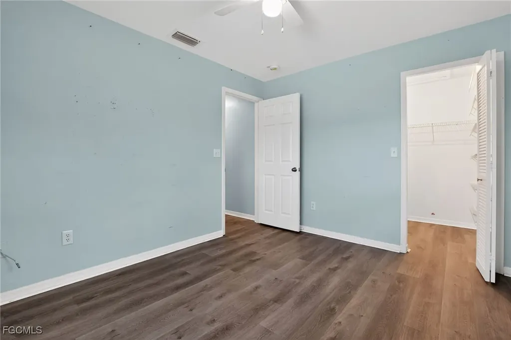 3902 SE 2nd Place Cape Coral FL 33904