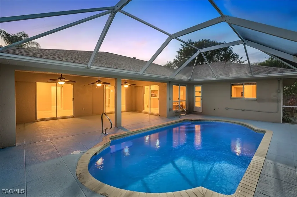 3902 SE 2nd Place Cape Coral FL 33904