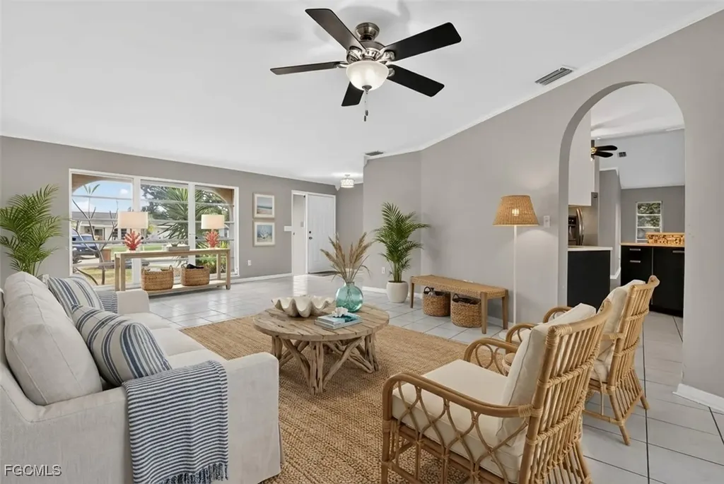 3902 SE 2nd Place Cape Coral FL 33904