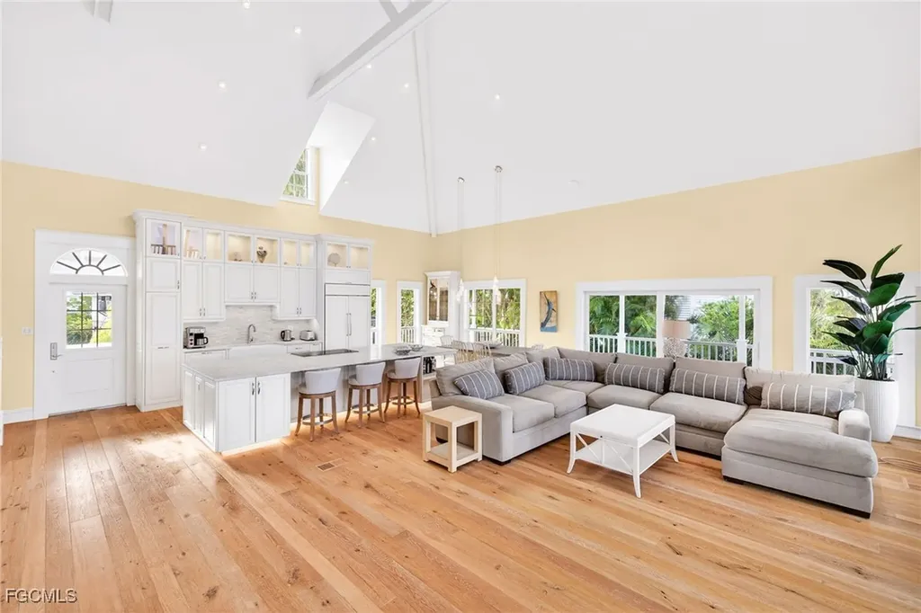 1480 Angel Drive Sanibel FL 33957