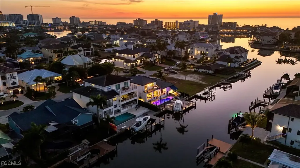 427 Willet Avenue Naples FL 34108