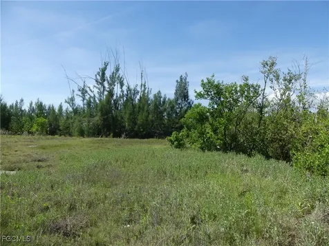 2790 Date Street ST. James City FL 33956