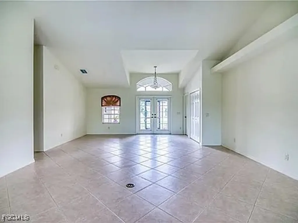 322 SE 29th Street Cape Coral FL 33904