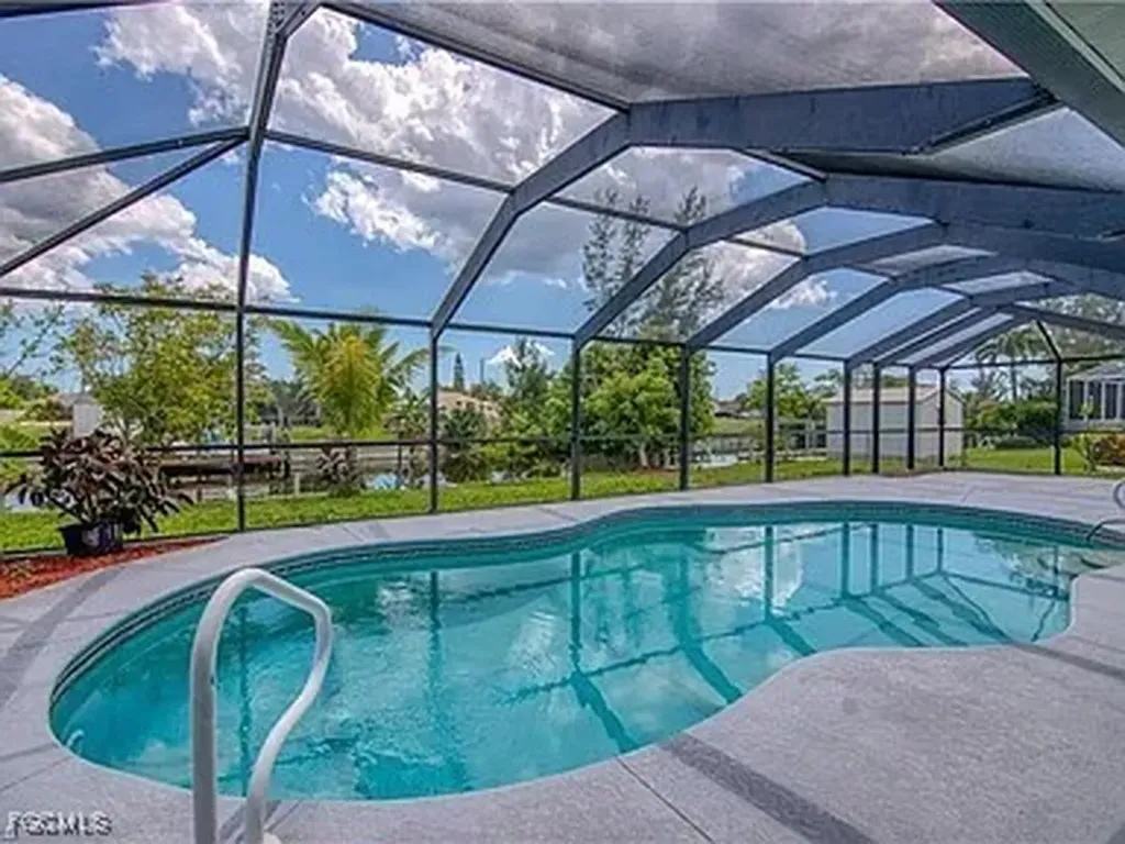 322 SE 29th Street Cape Coral FL 33904