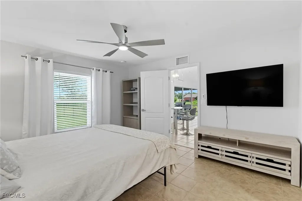1809 NW 10th Terrace Cape Coral FL 33993