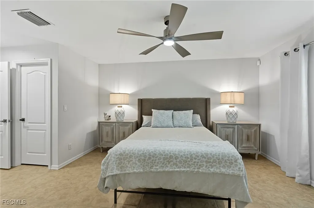 1809 NW 10th Terrace Cape Coral FL 33993